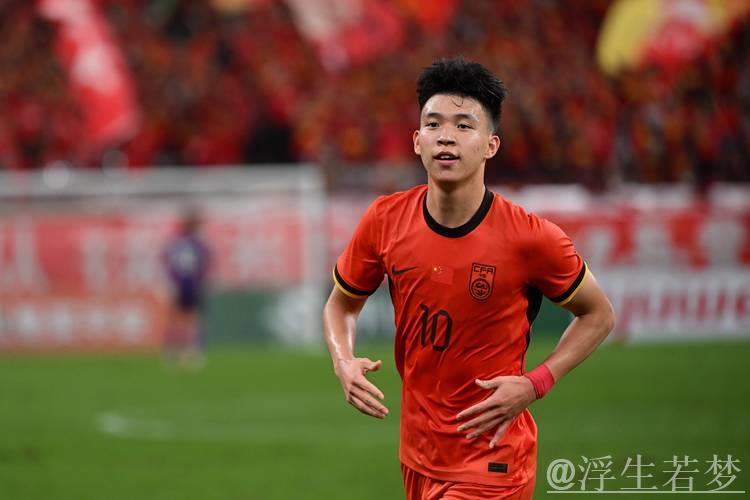 中超-王钰栋助攻乌龙+打入首球 布彭扎梅开二度 浙江4-0大胜三镇